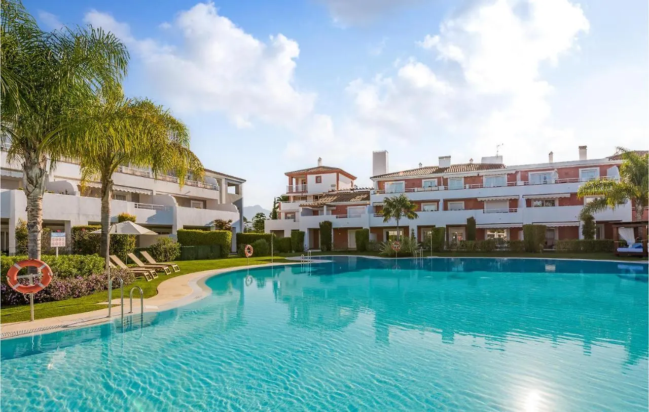 Awesome Apartment In Estepona With Kitchen